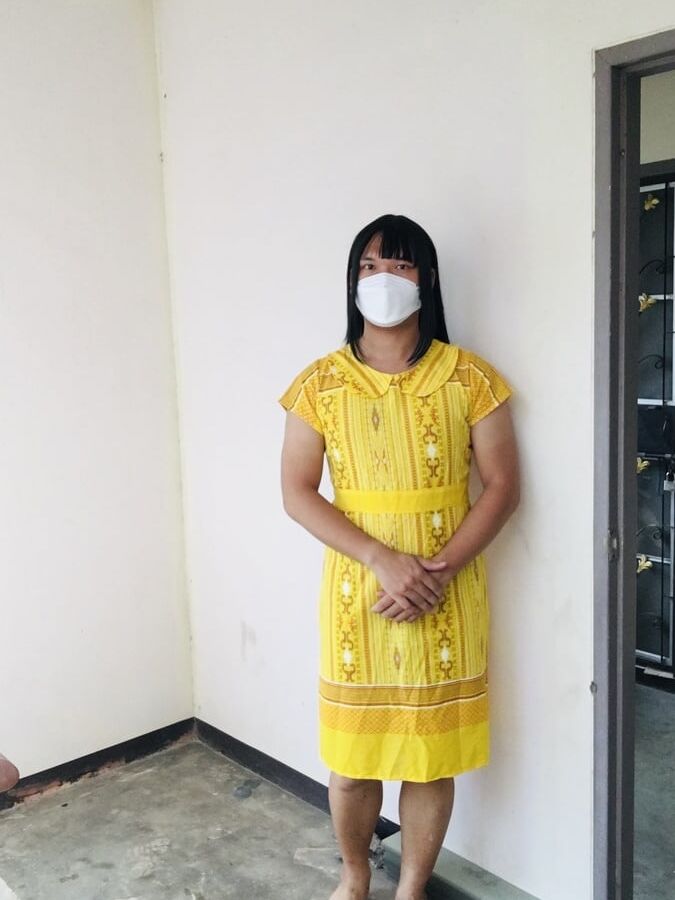 Dress Yellow Teen ladyboy