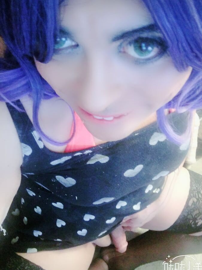 SIMMY VIOLET