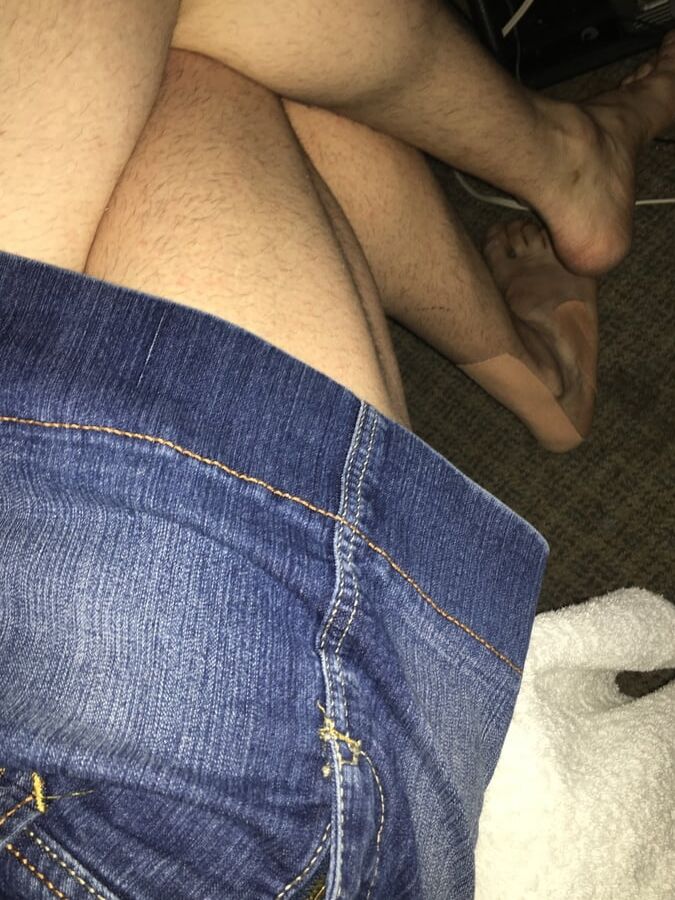 Saturday night Solo Sissy feeling horny to cum on my face