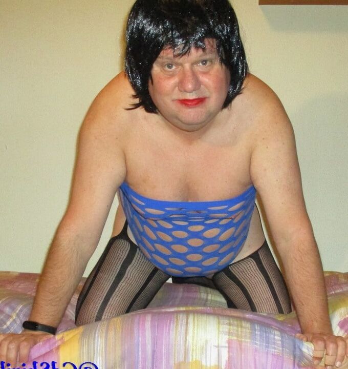 Slutty chubby Cdshirila teasing in blue