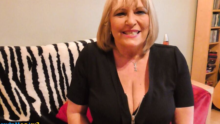 Great mature boobs collections