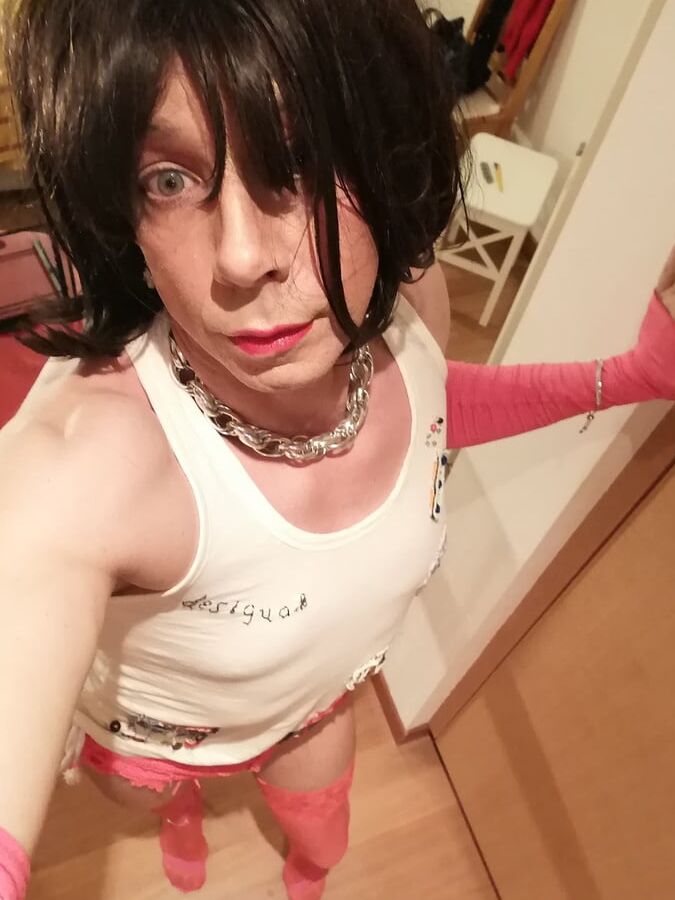 Camelia - it&;s getting hot in here