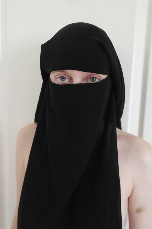 British wife Naked in Black Niqab
