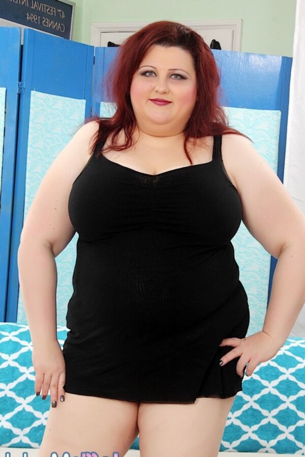 Sexy plumper Stazi gets naughty