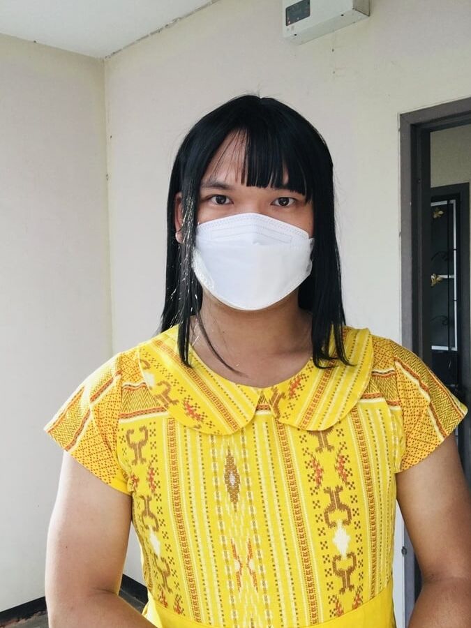 Dress Yellow Teen ladyboy