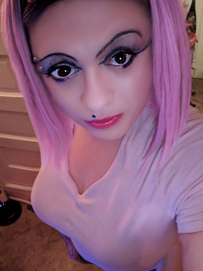 SIMMY VIOLET