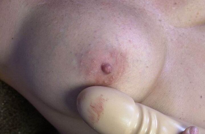 Mature granny solo toying