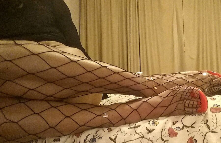 Camelia - Feet pics collection