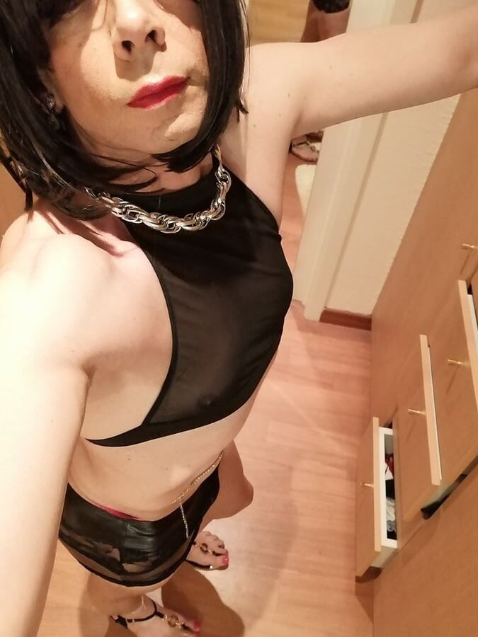 Camelia - it&;s getting hot in here