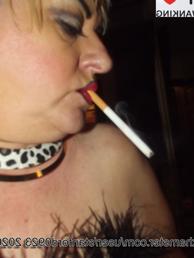 WHORE WANKING OFF