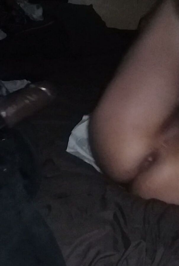 Broken rubber ends up a creampie