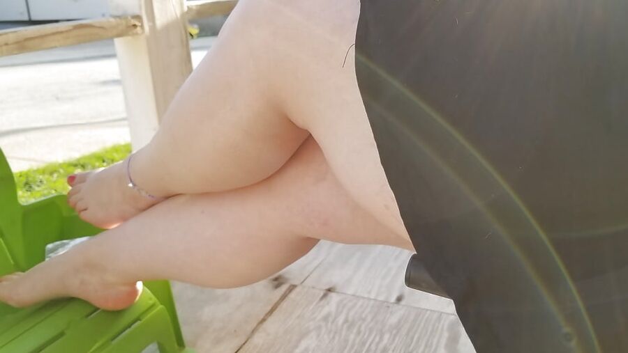 Feeling frisky after a long week...... milf housewife