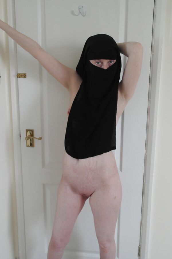 British wife Naked in Black Niqab