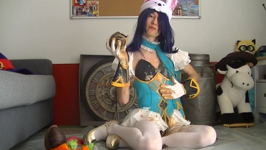 Lucina messy chocolate Easter cosplay trap