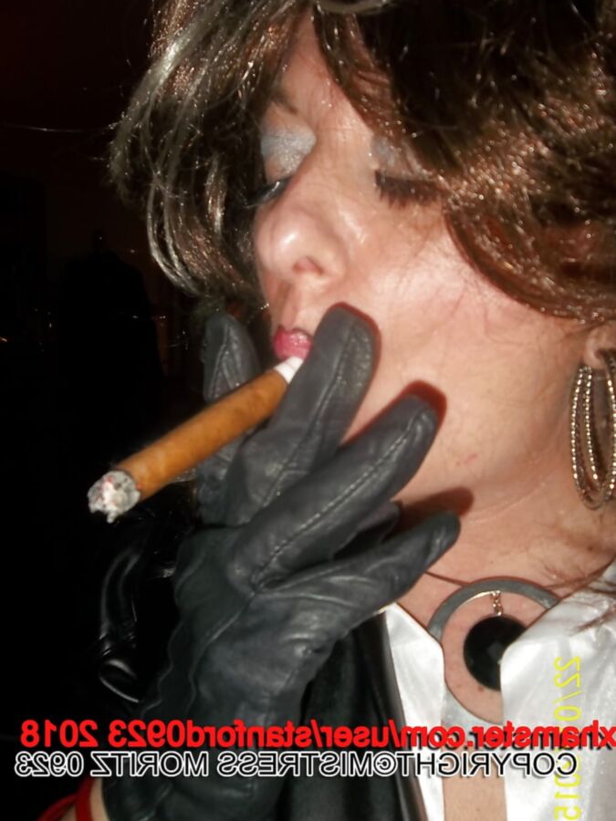 SLUT SMOKING CIGARS