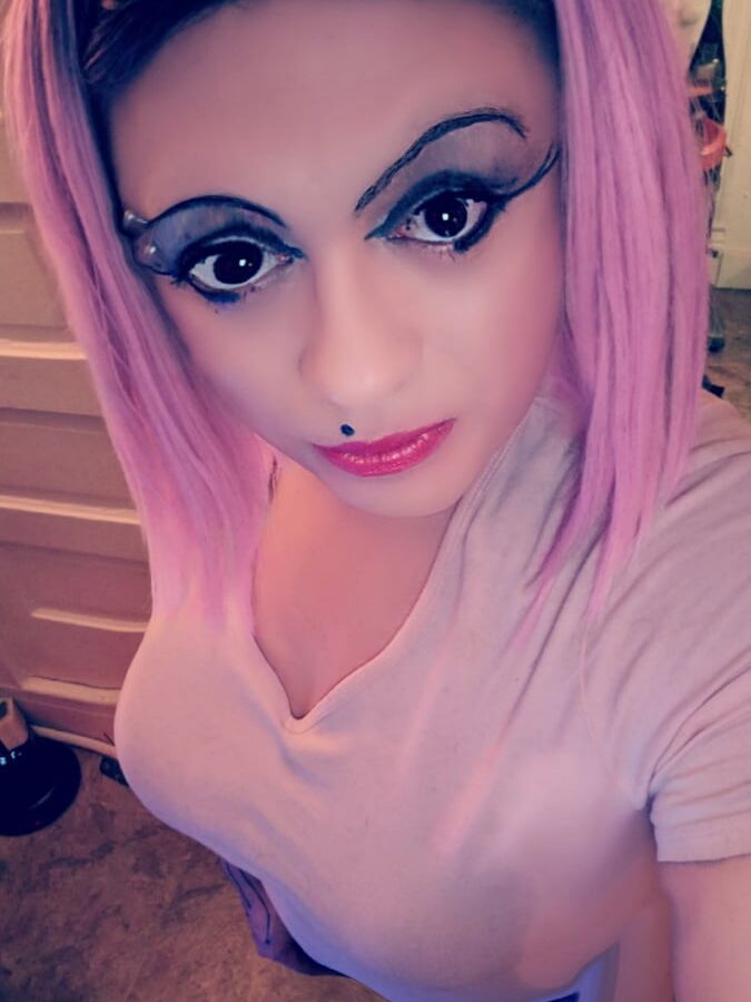 SIMMY VIOLET