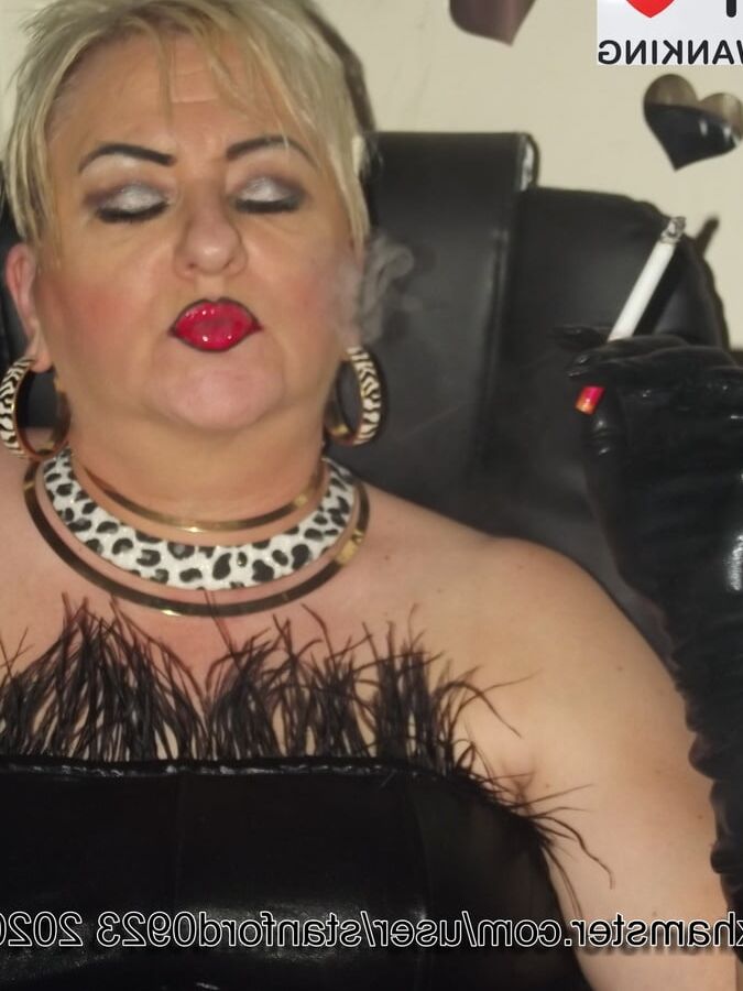 WHORE WANKING OFF