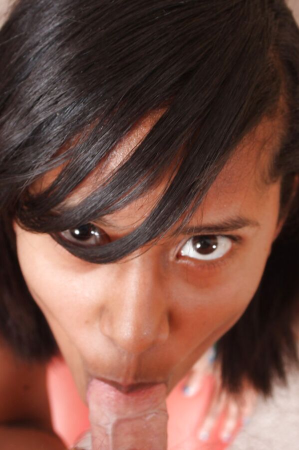 Ebony coed Diana sucking dick