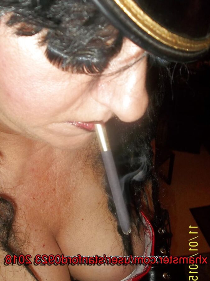 SLUT SMOKING BLACK RUSSIAN