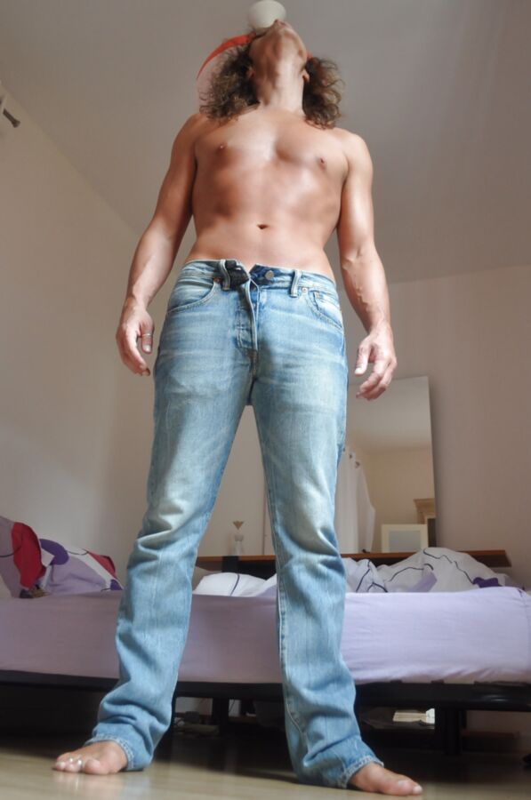 Tygra strips her jeans on july