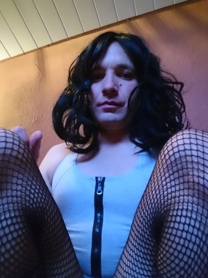 Like my ass in this tight body? ()