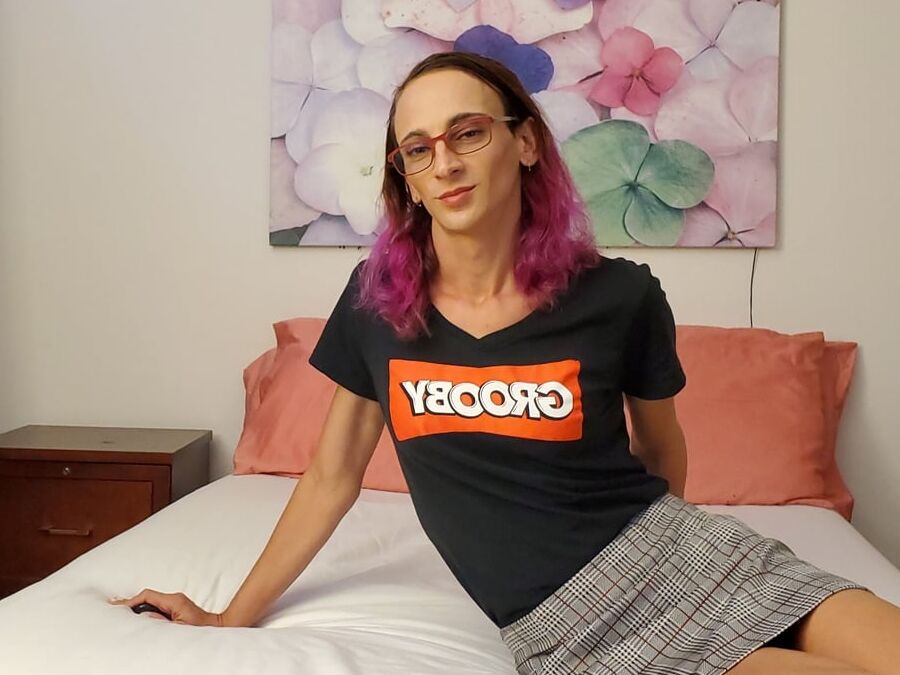 Shannon Rogue: Sexy Trans Grooby Girl