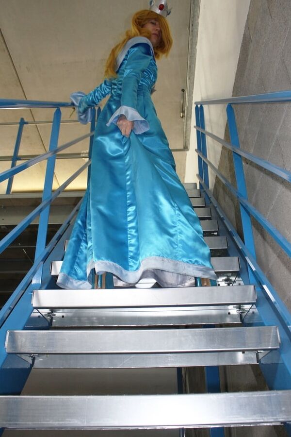 Crossdress cosplay Kinky Rosalina on the stairs