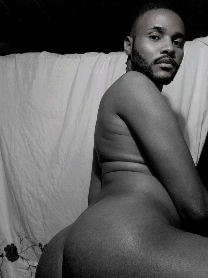 The Xhosa Nudist at your service