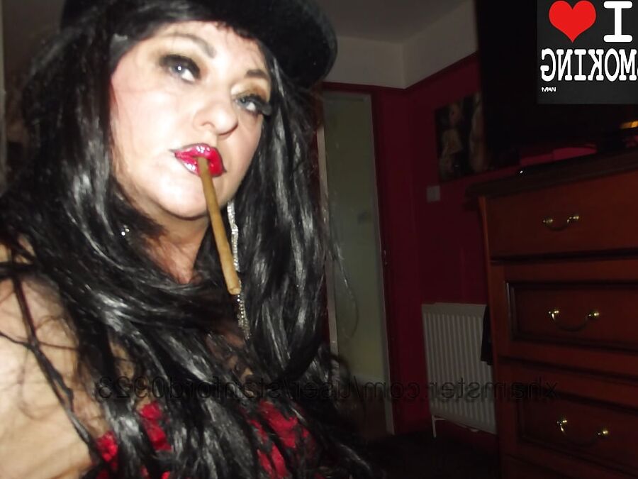 GOTHIC SLUT PT