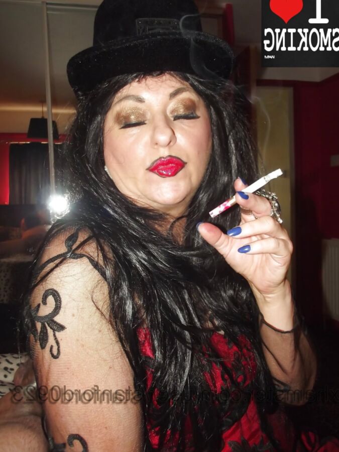 GOTHIC SLUT PT