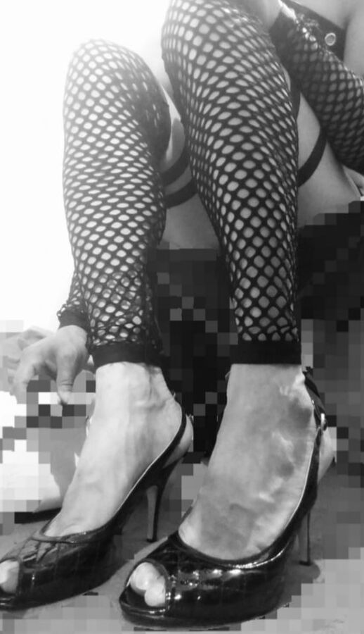 a dark mistress long toenails