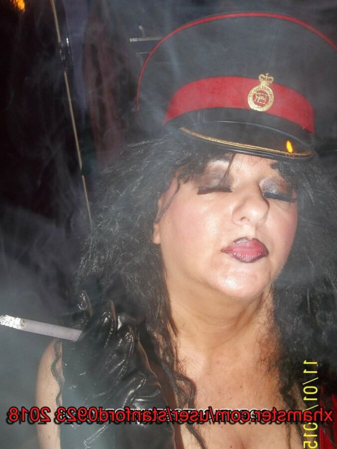 SLUT SMOKING BLACK RUSSIAN