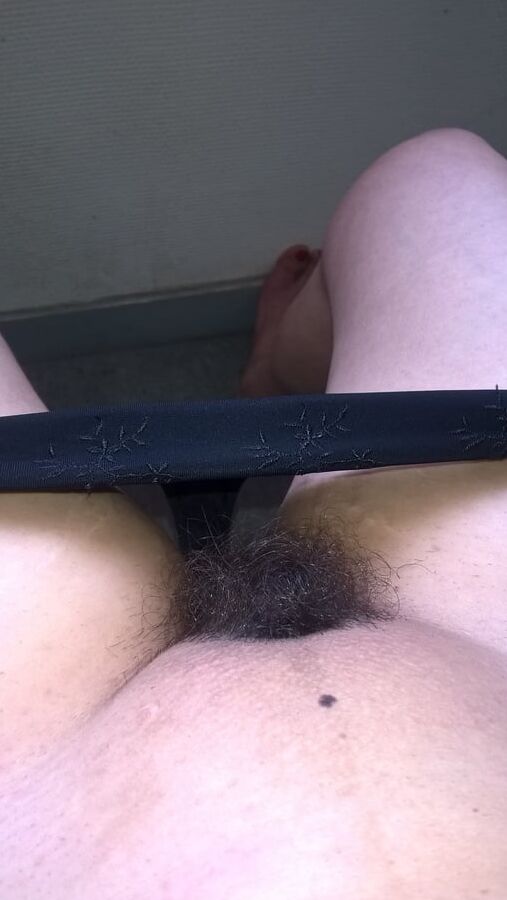 Mature Wife Hairy Pussy