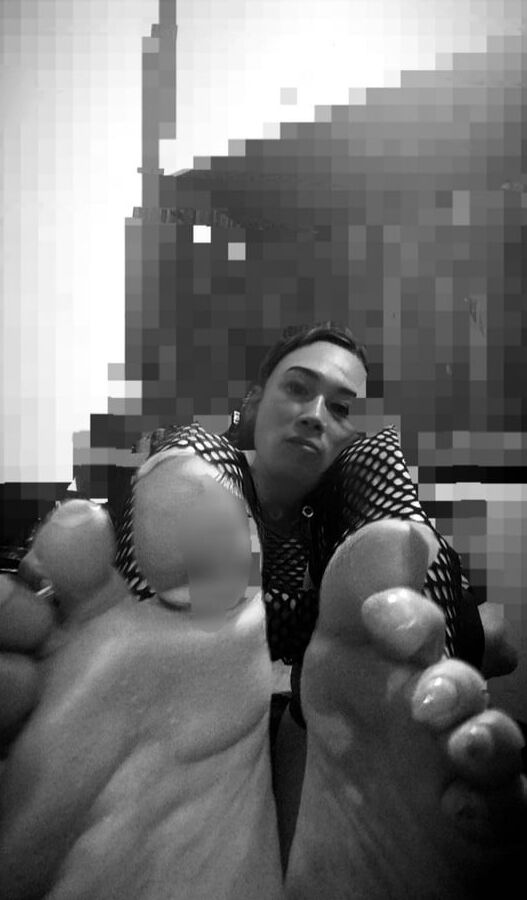 a dark mistress long toenails