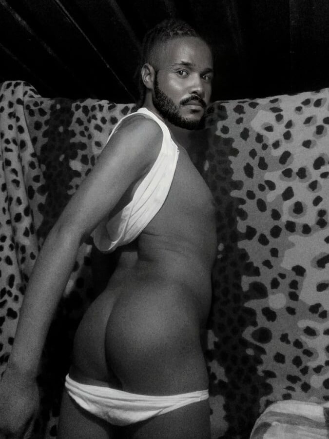 The Xhosa Nudist at your service