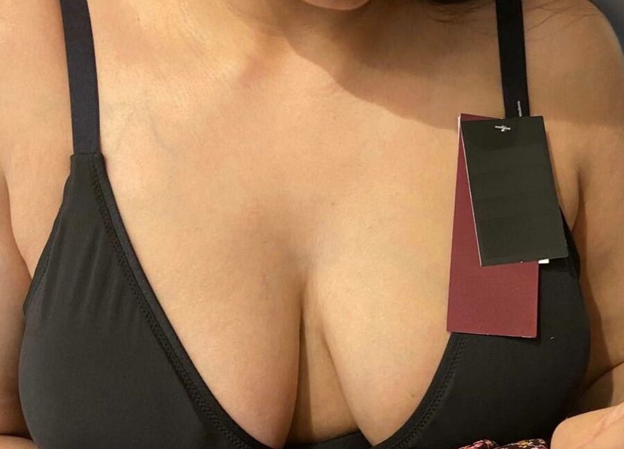 aunty big boobs