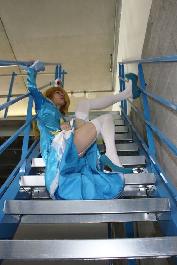 Crossdress cosplay Kinky Rosalina on the stairs
