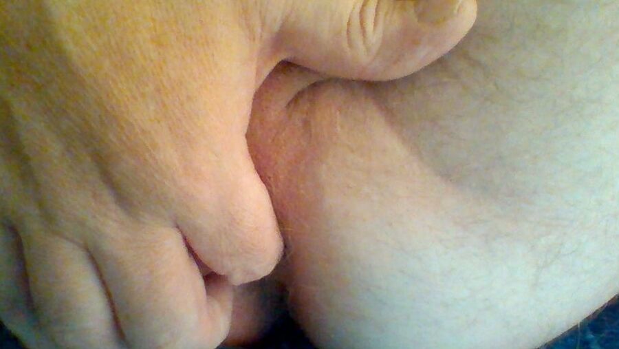 playing with my asshole with fingers as well