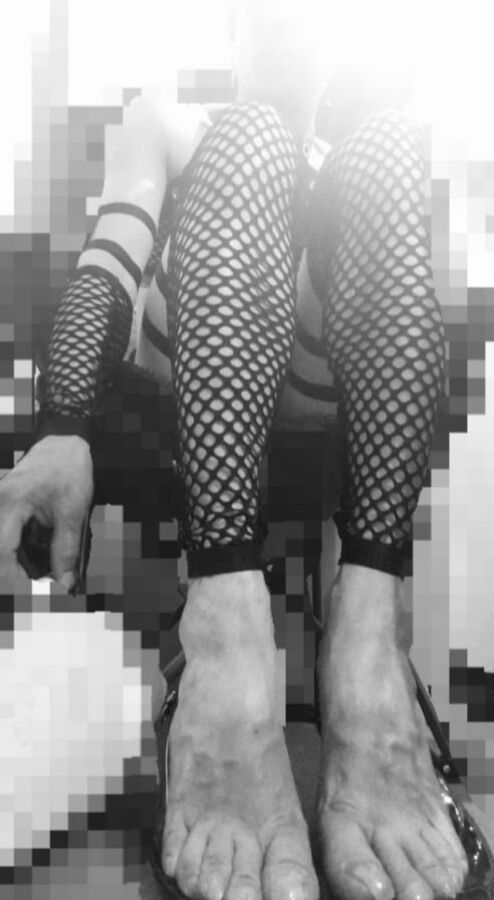 a dark mistress long toenails