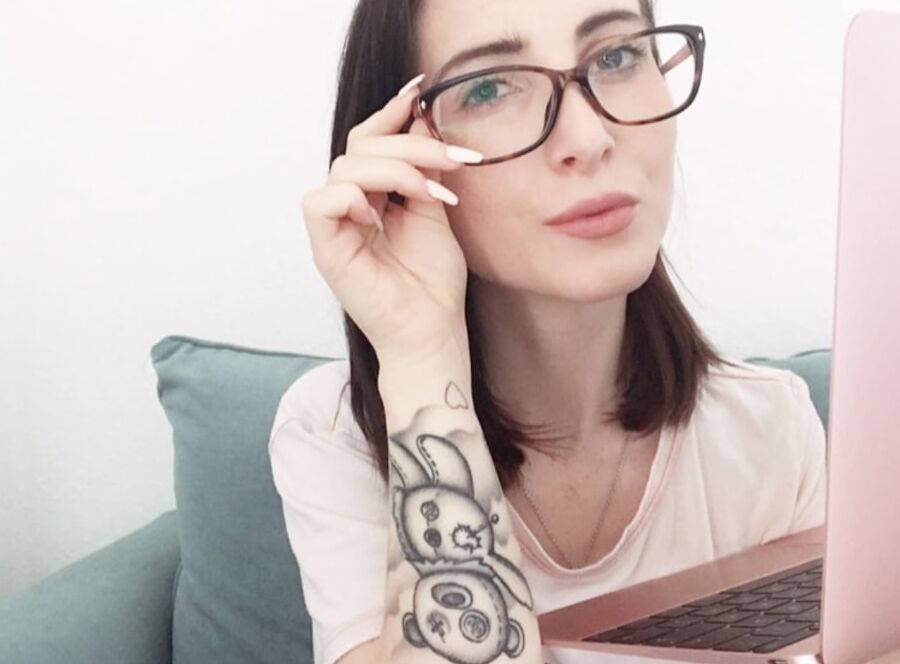 Private Sexy Pics Lou Nesbit.Lia Louise