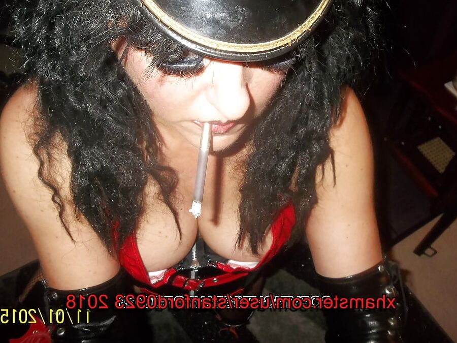 SLUT SMOKING BLACK RUSSIAN
