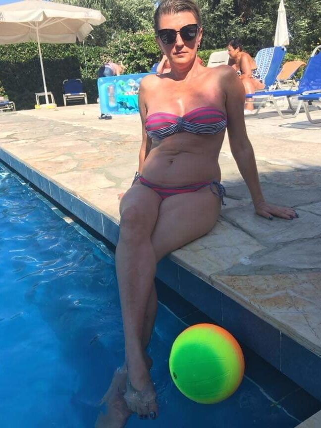 Masturbating my husband&;s friend