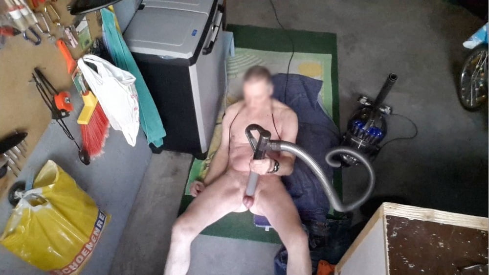 exhibitionist vacuumcleaner sucking bondage sexshow