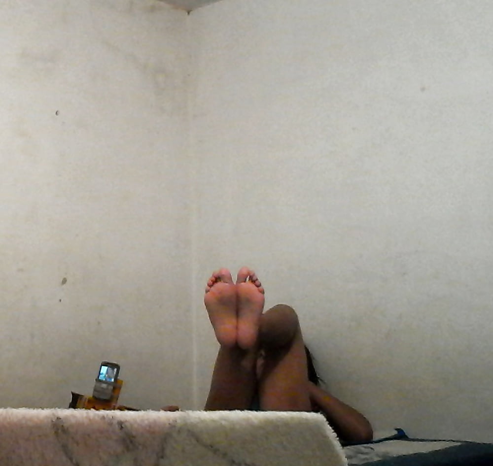 Joselynne In Bed SelfieStick