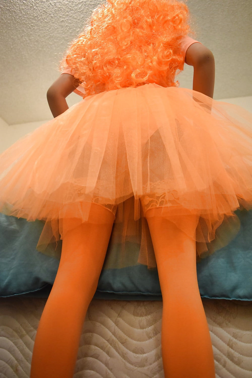 Nina&;s orange dream