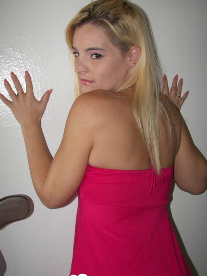Blonde neighbor loves to get her pussy slammed