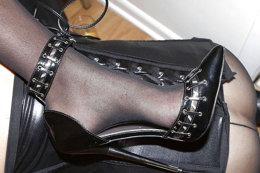 Her slave to torment and fuck