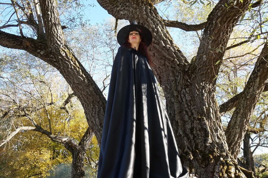 In Black Mantle