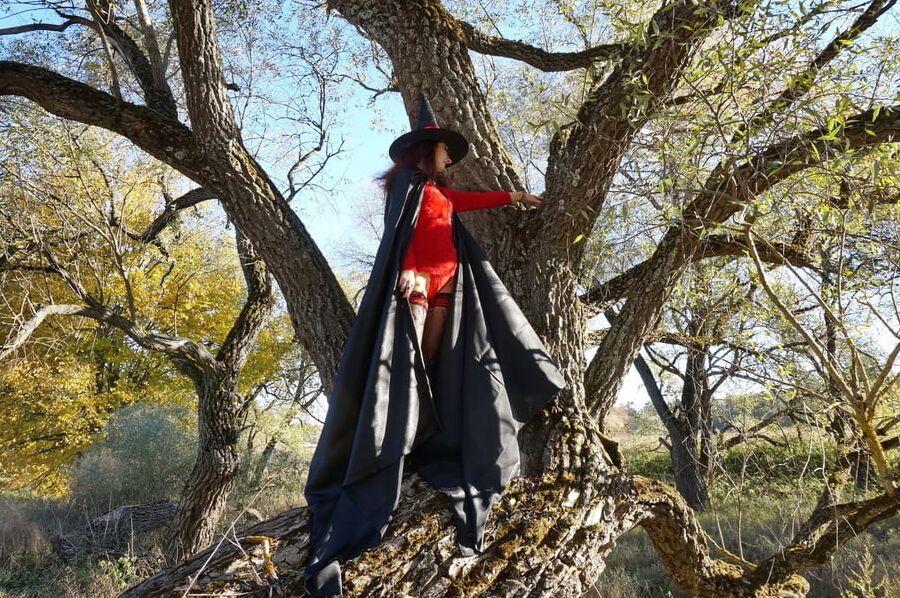 In Black Mantle