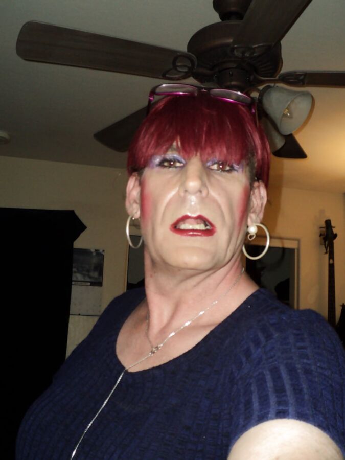 beutiful Crossdressing MILF
